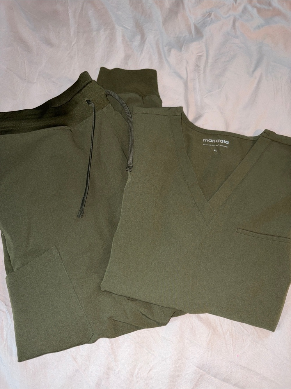 Mandala Olive V-Neck Scrub Top and Jogger Pants Set Xl